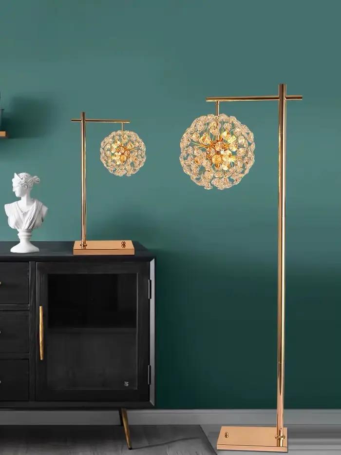 Lampe sur pied nordique LED en cristal moderne avec abat-jour en métal plaqué pour salon et chambre à coucher style Art Déco motif tournesol