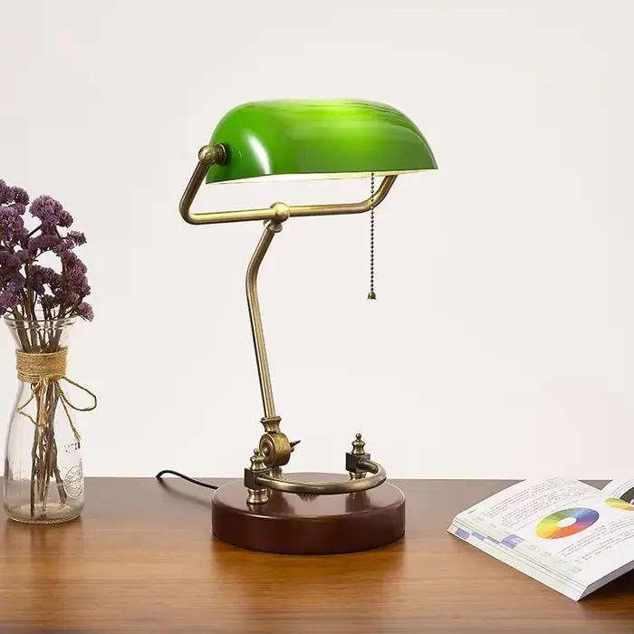 Lampe de table de banque en bois de métal vintage