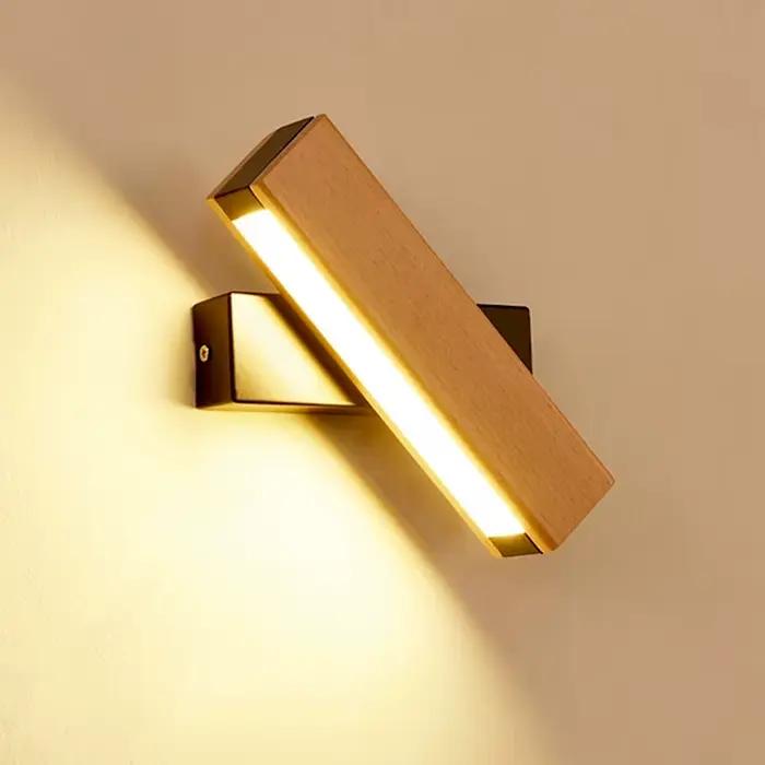 Applique murale nordique rotative à LED en bois massif