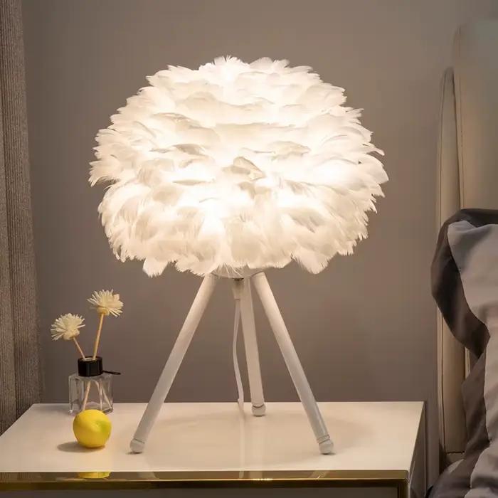 Lampe de Table en plumes pour chambre à coucher