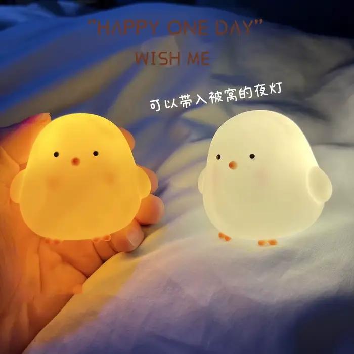 Veilleuse électronique en forme de poussin, jouet lumineux, figurine d'anime, lumière chaude, décoration d'ambiance, forme mignonne, cadeau