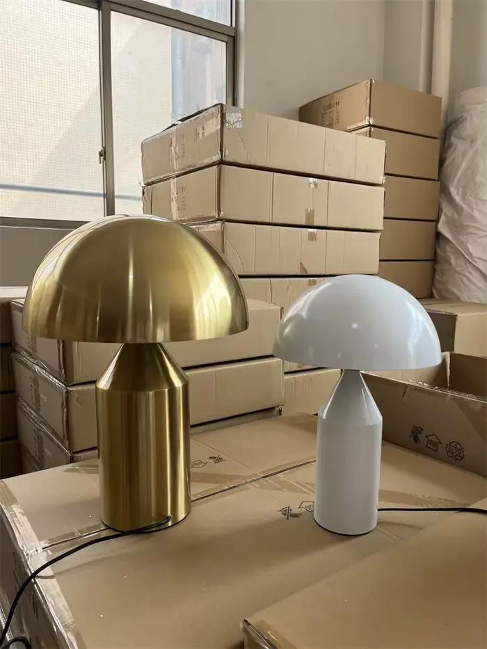 Lampe de table en forme de champignon de design italien, lampe de bureau LED