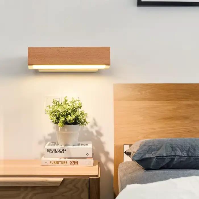 Applique murale nordique rotative à LED en bois massif