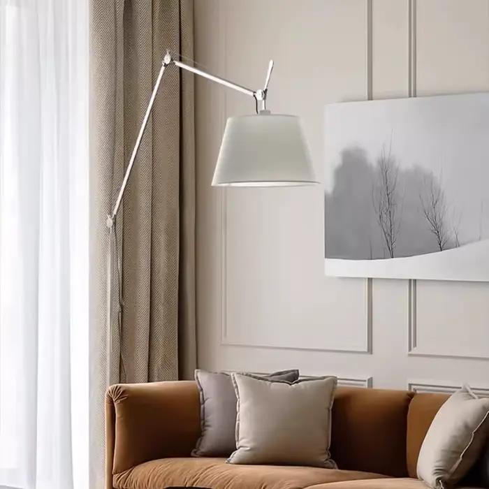 Lampe sur pied à bras articulé de style rock italien
