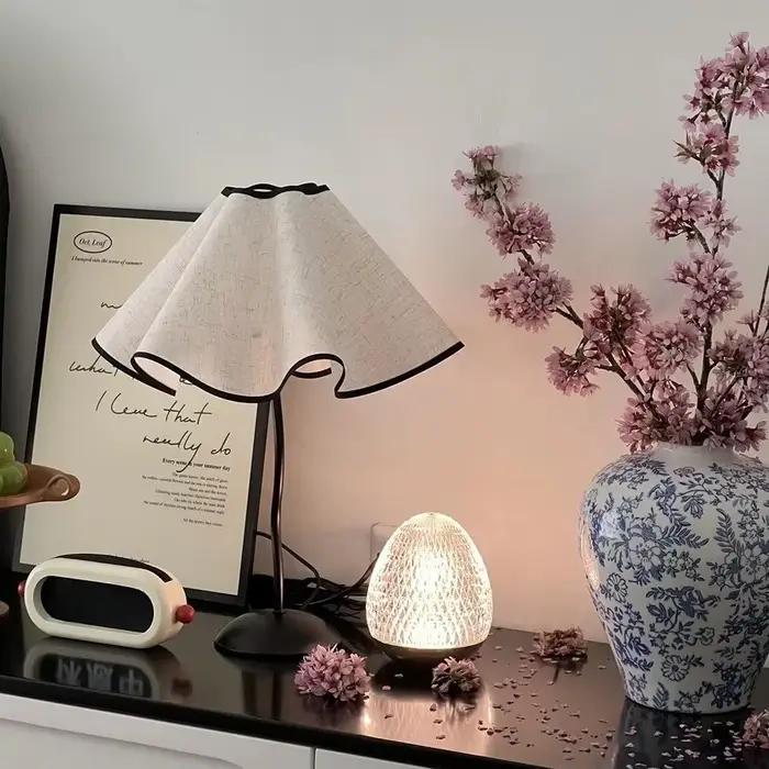 Lampe de Table LED en tissu pétale nordique 12W