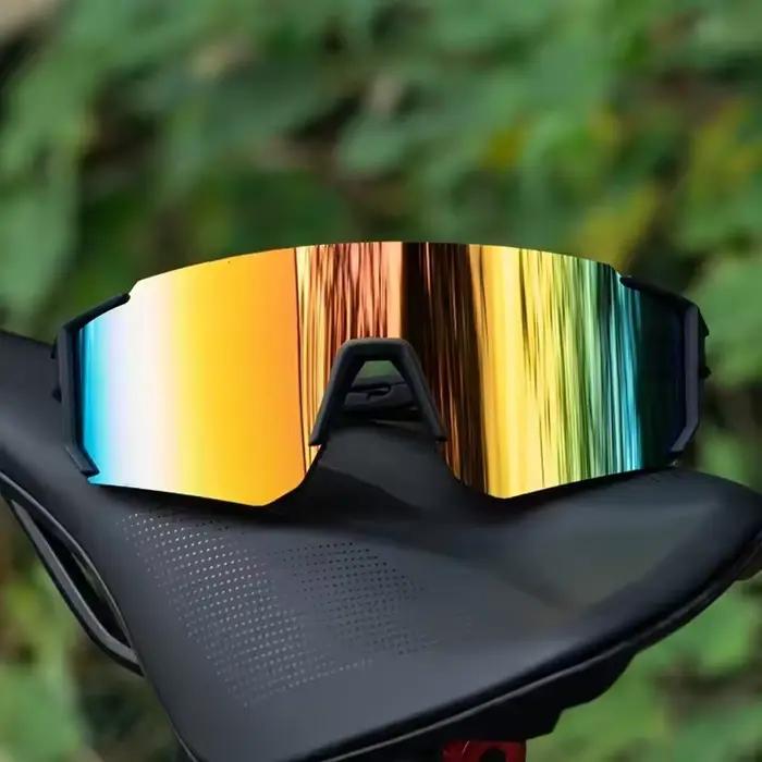 Lunettes tendance à monture en plastique monobloc, design unisexe, idéales pour le style quotidien, les tenues assorties et les sorties shopping.