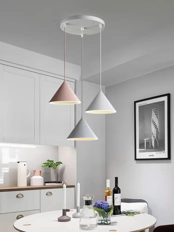 Lampe LED à suspension moderne avec abat-jour en aluminium